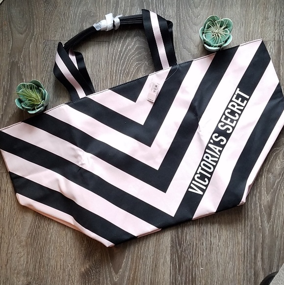 Victoria's Secret Handbags - 🆕️Victoria's Secret Pink & Black Striped Tote Bag